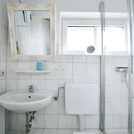Haus Windhuug 3 Utersum